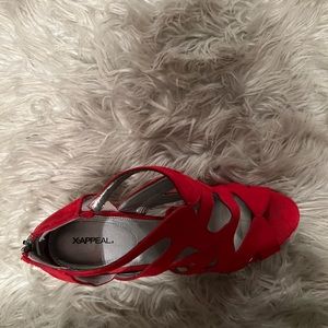 Sz 11 red heels